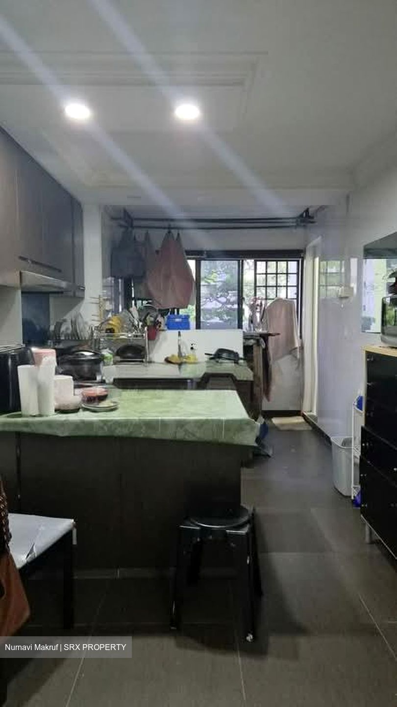 Blk 242 Jurong East Street 24 (Jurong East), HDB 3 Rooms #573009461